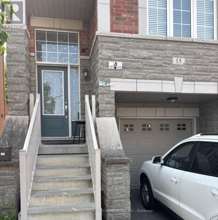 15 Abercove Cl in Brampton, ON - Building Photo