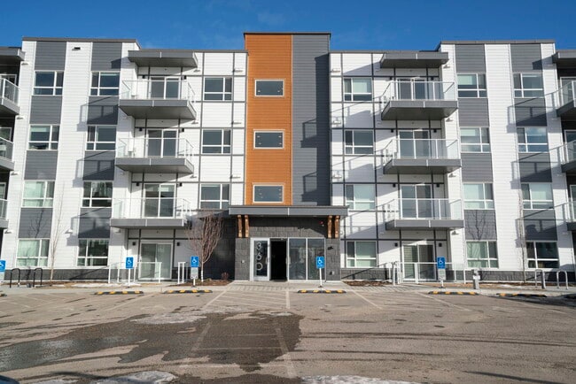 360-360 Harvest Hills Way NE