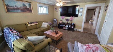 72 Seymour St, Unit 2 in Worcester, MA - Building Photo - Building Photo