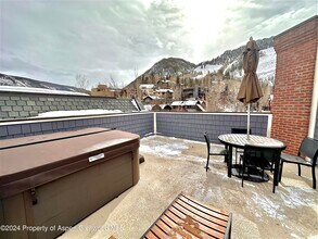 415 E Dean St in Aspen, CO - Building Photo - Building Photo