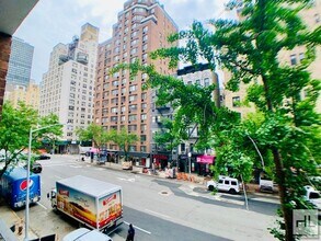 EAST 35 STREET in New York, NY - Foto de edificio - Building Photo