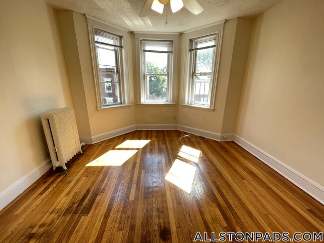 5 Barrows St, Unit 6 in Boston, MA - Building Photo - Building Photo