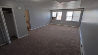 18 S Forklanding Rd, Unit 18 South in Maple Shade, NJ - Building Photo - Building Photo