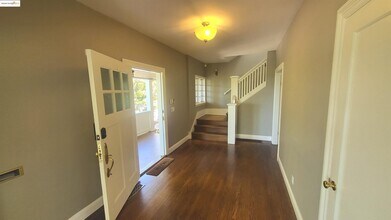 108 Blair Ave in Piedmont, CA - Building Photo - Building Photo