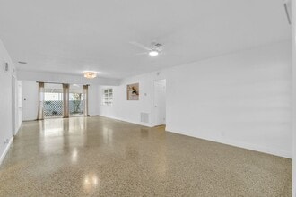 702 Sunset Dr in Lake Worth Beach, FL - Building Photo - Building Photo