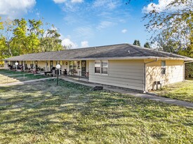 Village South in Mitchellville, IA - Building Photo