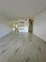 1831 SW 24th St in Fort Lauderdale, FL - Building Photo