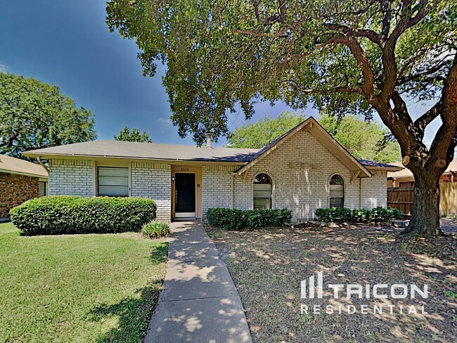 5529 Kerry Ln in Garland, TX - Foto de edificio - Building Photo