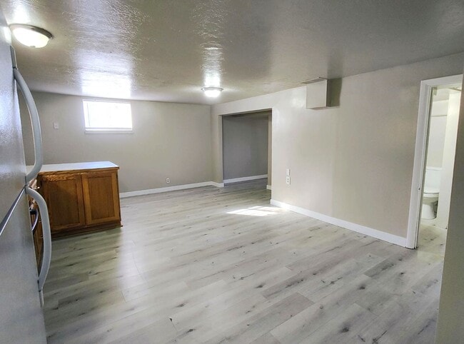 133 Cottage Ave in Sandy, UT - Foto de edificio - Building Photo