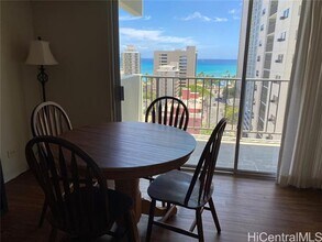 2440 Kuhio Ave. in Honolulu, HI - Building Photo - Building Photo