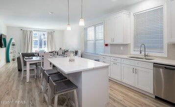 208 Kearney Ave in Seaside Heights, NJ - Building Photo - Building Photo