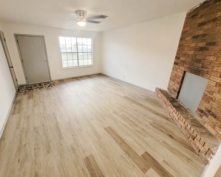 2946 Robert Rd in Shawnee, OK - Building Photo