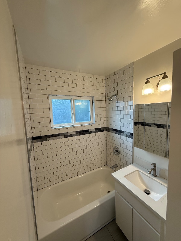 505 Gayley Ave in Los Angeles, CA - Building Photo - Building Photo