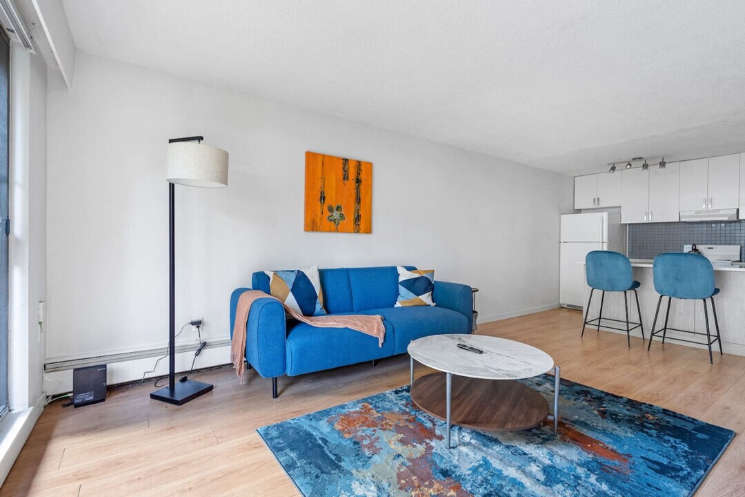 1855 W 2nd Ave, Unit SI ID1051865P in Vancouver, BC - Building Photo