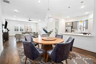 2004 Rosedale St in Houston, TX - Building Photo - Building Photo