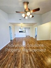 3845 Canyon River Way in South Salt Lake, UT - Foto de edificio - Building Photo