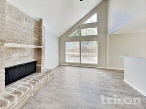 19631 Coppervine Ln in Houston, TX - Foto de edificio - Building Photo