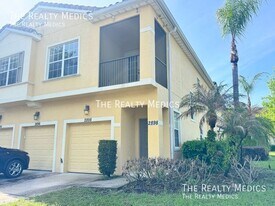 2898 Oakwater Dr in Kissimmee, FL - Building Photo