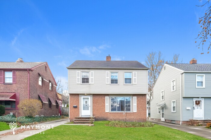 3530 St Albans Rd in Cleveland Heights, OH - Foto de edificio