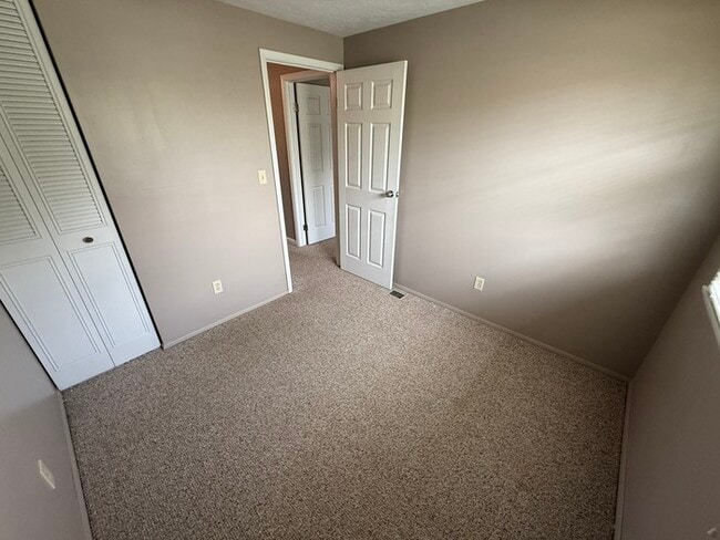 property at 1382 Northfield Dr