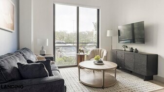 1155 NE 126th St, Unit 114 in North Miami, FL - Building Photo