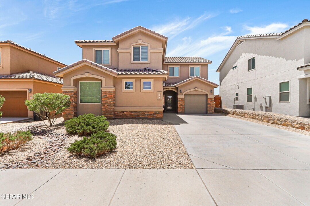 405 Saltford Pl in El Paso, TX - Building Photo