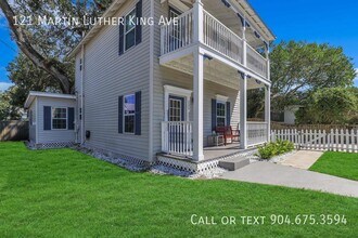 121 M L King Ave in St. Augustine, FL - Foto de edificio - Building Photo