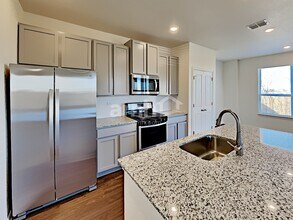 293 Pebble Beach Run in New Braunfels, TX - Building Photo - Building Photo