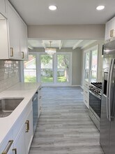 266 W Bennett Ave in Troy, MI - Building Photo - Building Photo