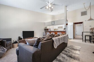 2203 Sandpiper St in Tallahassee, FL - Building Photo - Building Photo