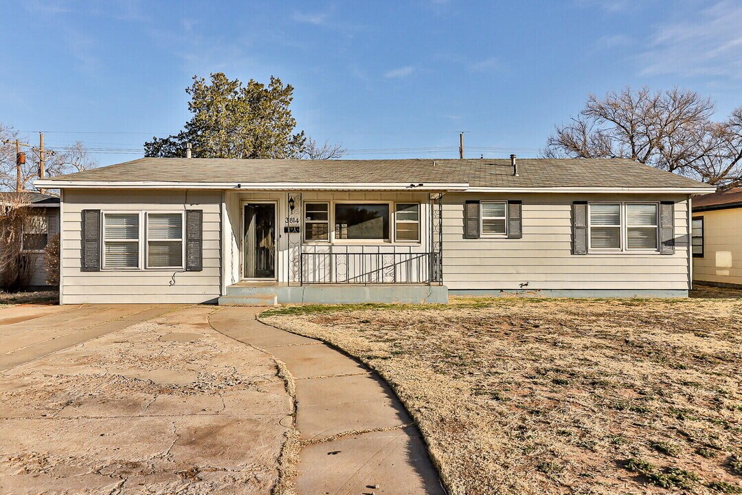 3814 32nd St in Lubbock, TX - Building Photo