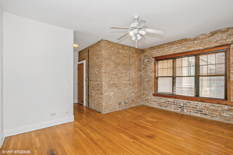 7025 N Sheridan Rd, Unit 3N in Chicago, IL - Building Photo - Building Photo