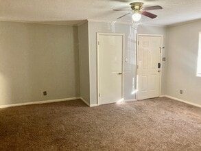 117 Parkburg Rd in Jackson, TN - Foto de edificio - Building Photo