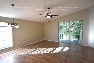 10904 New Brighton Ct in New Port Richey, FL - Foto de edificio - Building Photo