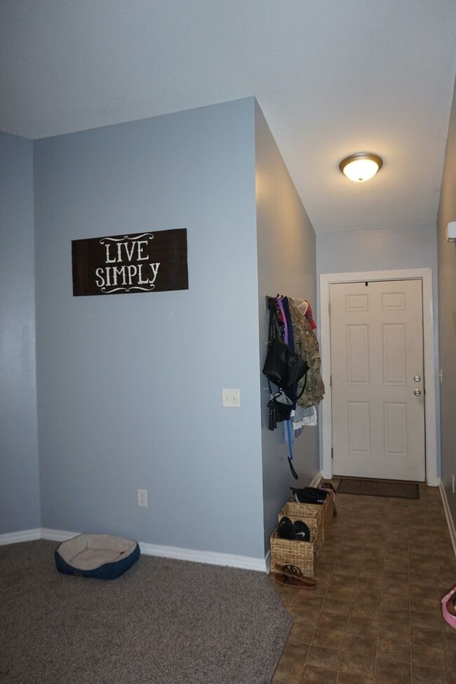 8294 Montalban St in Navarre, FL - Building Photo - Building Photo