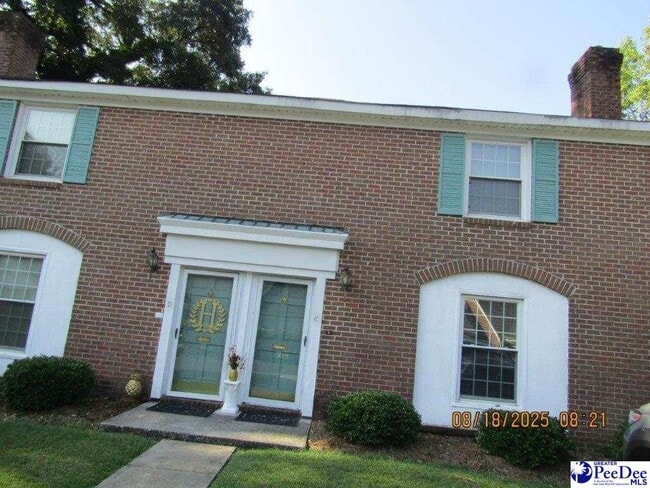 property at 706 S Edisto Dr