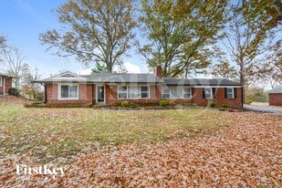 10220 Capitol Dr in St. Louis, MO - Building Photo