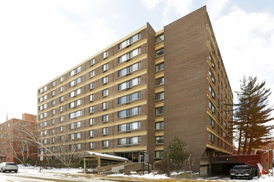 Schenley House in Pittsburgh, PA - Building Photo