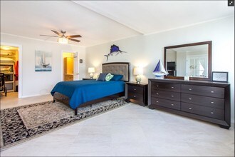 3100 NE 49th St, Unit 1010 in Fort Lauderdale, FL - Foto de edificio - Building Photo