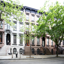 401 Clinton St in Brooklyn, NY - Building Photo - Building Photo