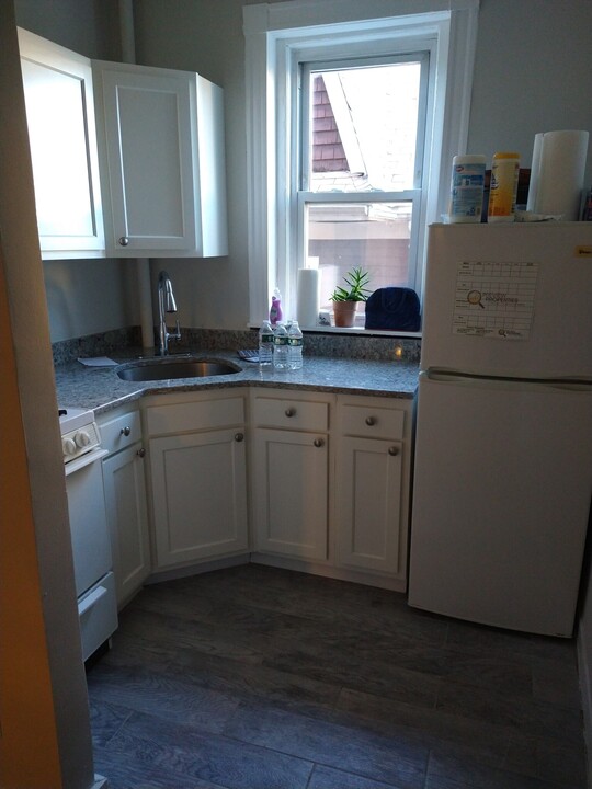 1185 Commonwealth Ave, Unit 9 in Boston, MA - Building Photo