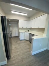 12052 FL A1AAlt in Palm Beach Gardens, FL - Building Photo - Building Photo