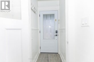 212 Oakwood Ave in Toronto, ON - Building Photo - Building Photo