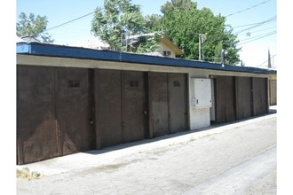 342 E Lancaster Blvd in Lancaster, CA - Building Photo - Building Photo