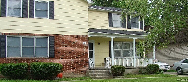 217 Berehaven Dr in Amherst, NY - Building Photo
