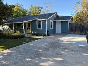 505 E 4th St in Georgetown, TX - Building Photo - Building Photo