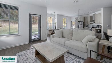 2800 Milan Ct in Birmingham, AL - Building Photo - Building Photo