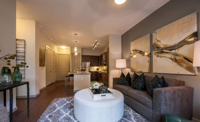 502 S Post Oak Ln in Houston, TX - Building Photo
