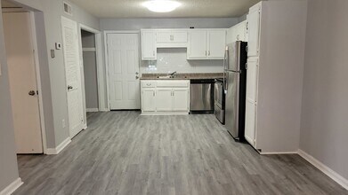 201 8th Ave SW in Decatur, AL - Building Photo - Building Photo