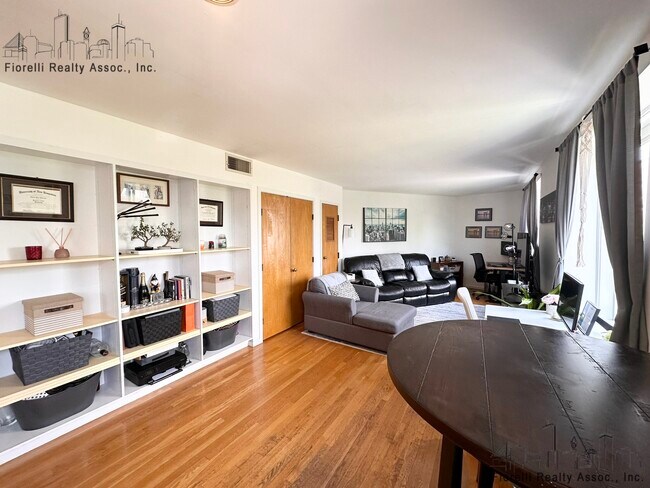 414 Commercial St, Unit 4 in Boston, MA - Building Photo - Building Photo